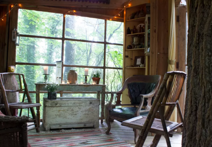 Secluded Intown Treehouse 3