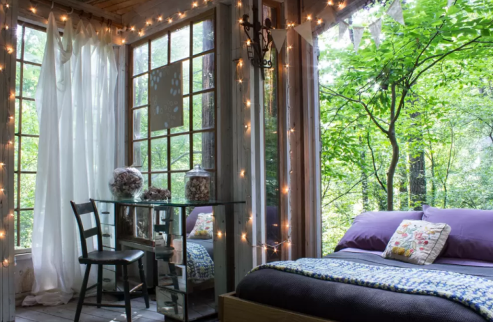 Secluded Intown Treehouse 4