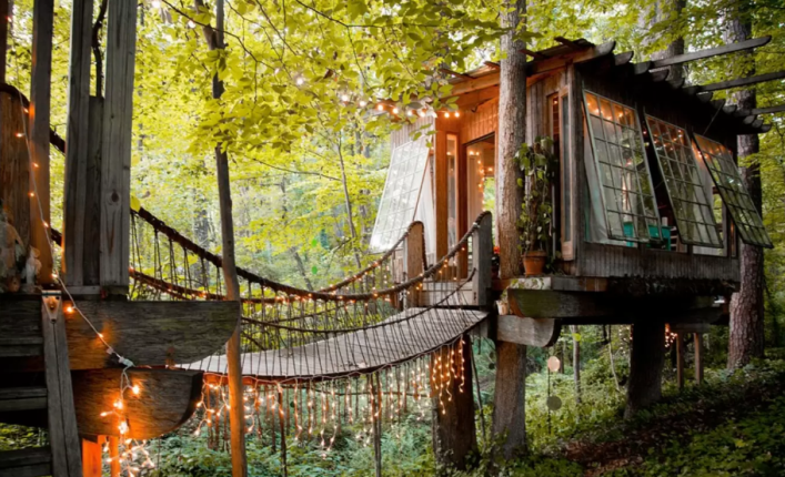 Secluded Intown Treehouse