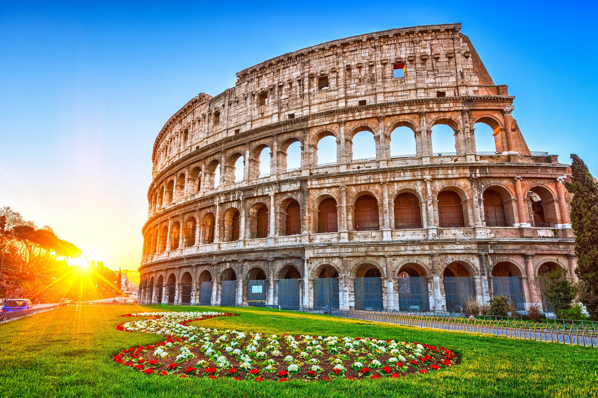 colosseum-at-sunrise-in-rome-italy-shutterstock_404820004-2
