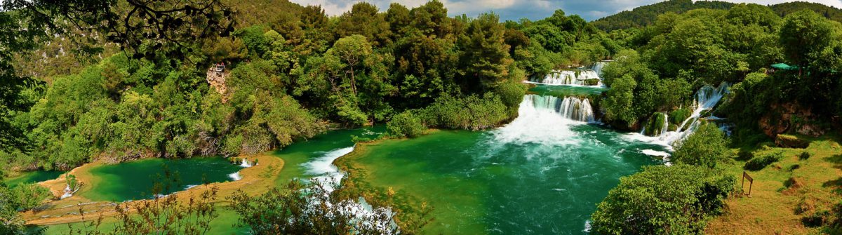 panoramic-hdr-photo-of-waterfalls-in-krka-national-park-in-croatia-_shutterstock_85606294