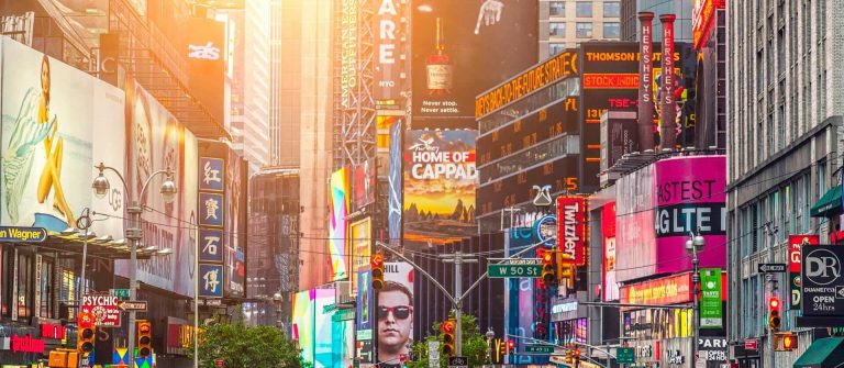 Times Square billboards en Nueva York
