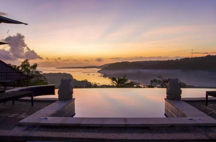 best sunrise in Lembongan Island