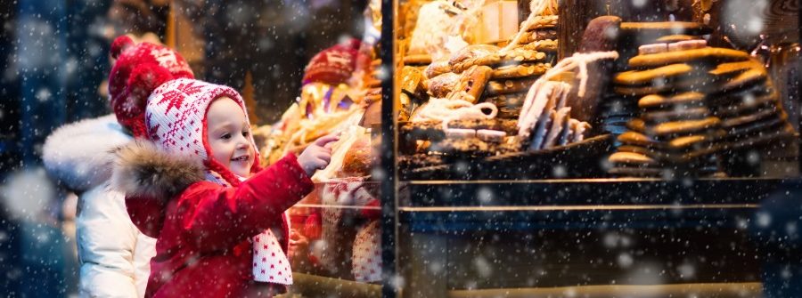 Christmas-market-in-Germany-shutterstock_493339819_900x600