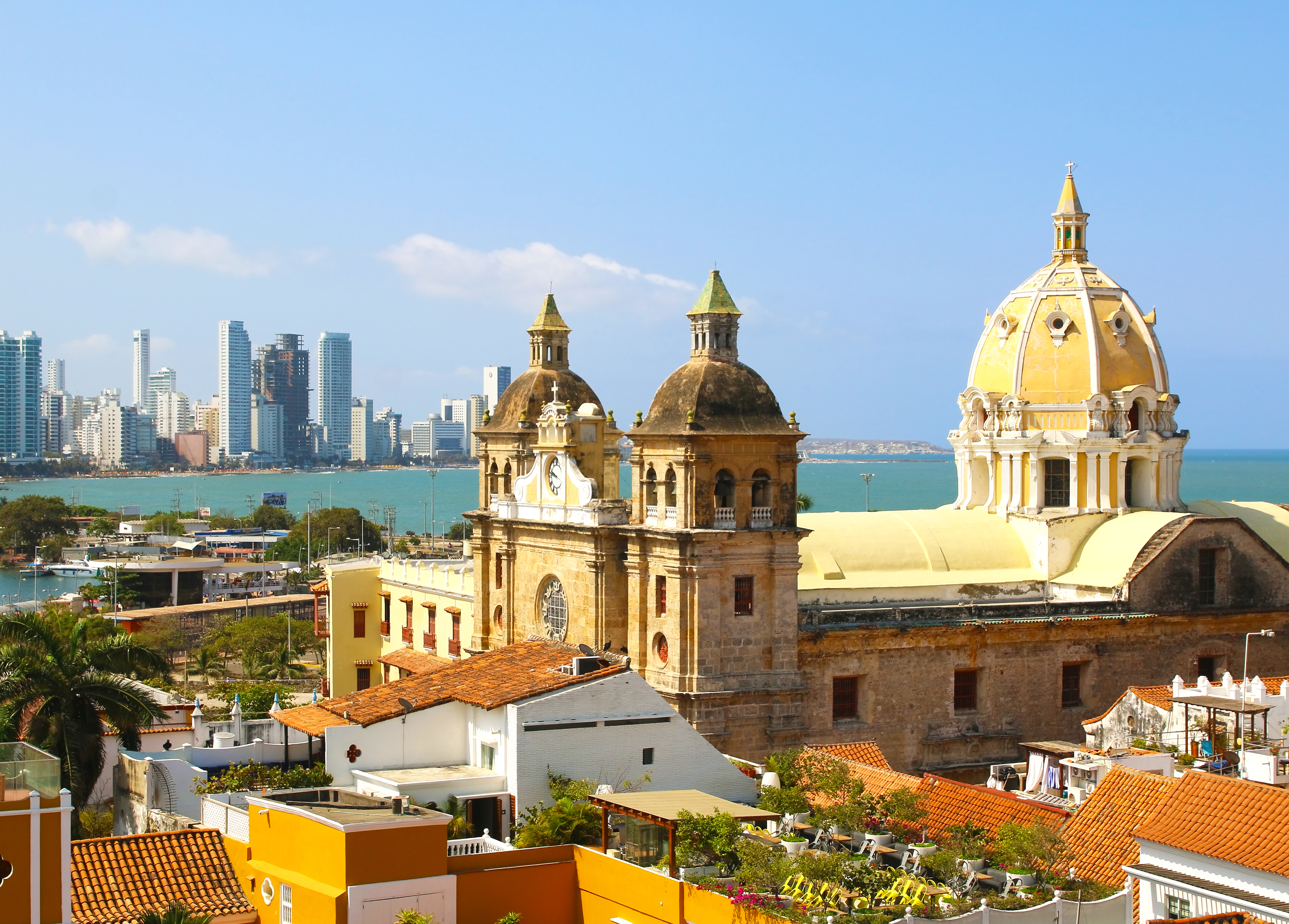 Город богота страна. Картахена Колумбия. Картахена Колумбия Церковь. Cartagena de Indias Колумбия. Картахена (Колумбия) центр города.