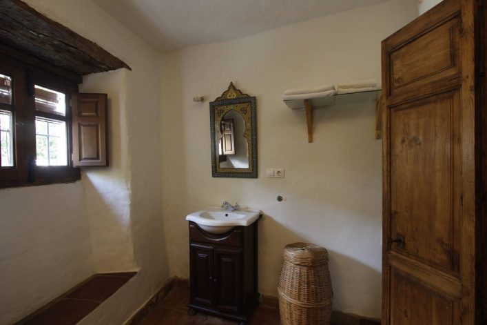 b932dfe6-572b-484d-9708-372266d9f6cf