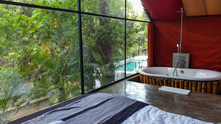 HG_ES_AIRBNB_1-Bedroom-Glamping-Bungalow-with-Jacuzzi