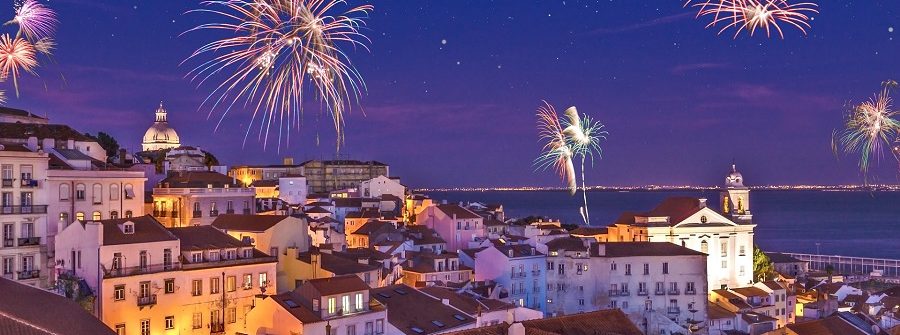 Fireworks-above-the-district-Alfama-at-new-years-eve-in-the-portuguese-capital-Lisbon-Assembly_767676589_900x600