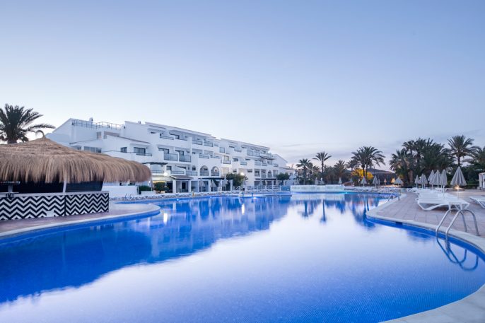 HG_ES_VP_-FERGUS-Style-Bahamas-4