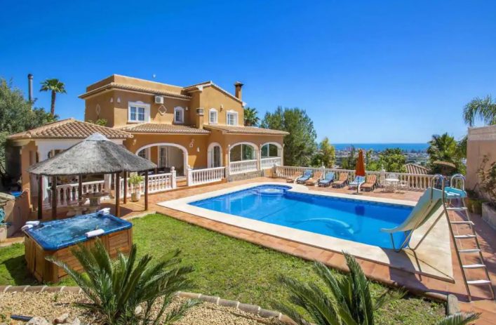 Villa Valencia