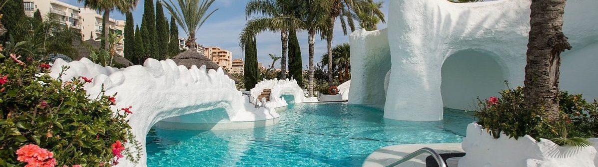 pool-v12546852